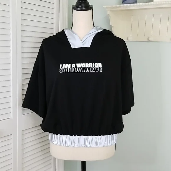 Black, crop, hooded, I am a warrior top - Picture 2 of 13